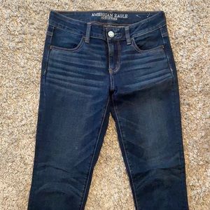 Women’s dark wash jeggings